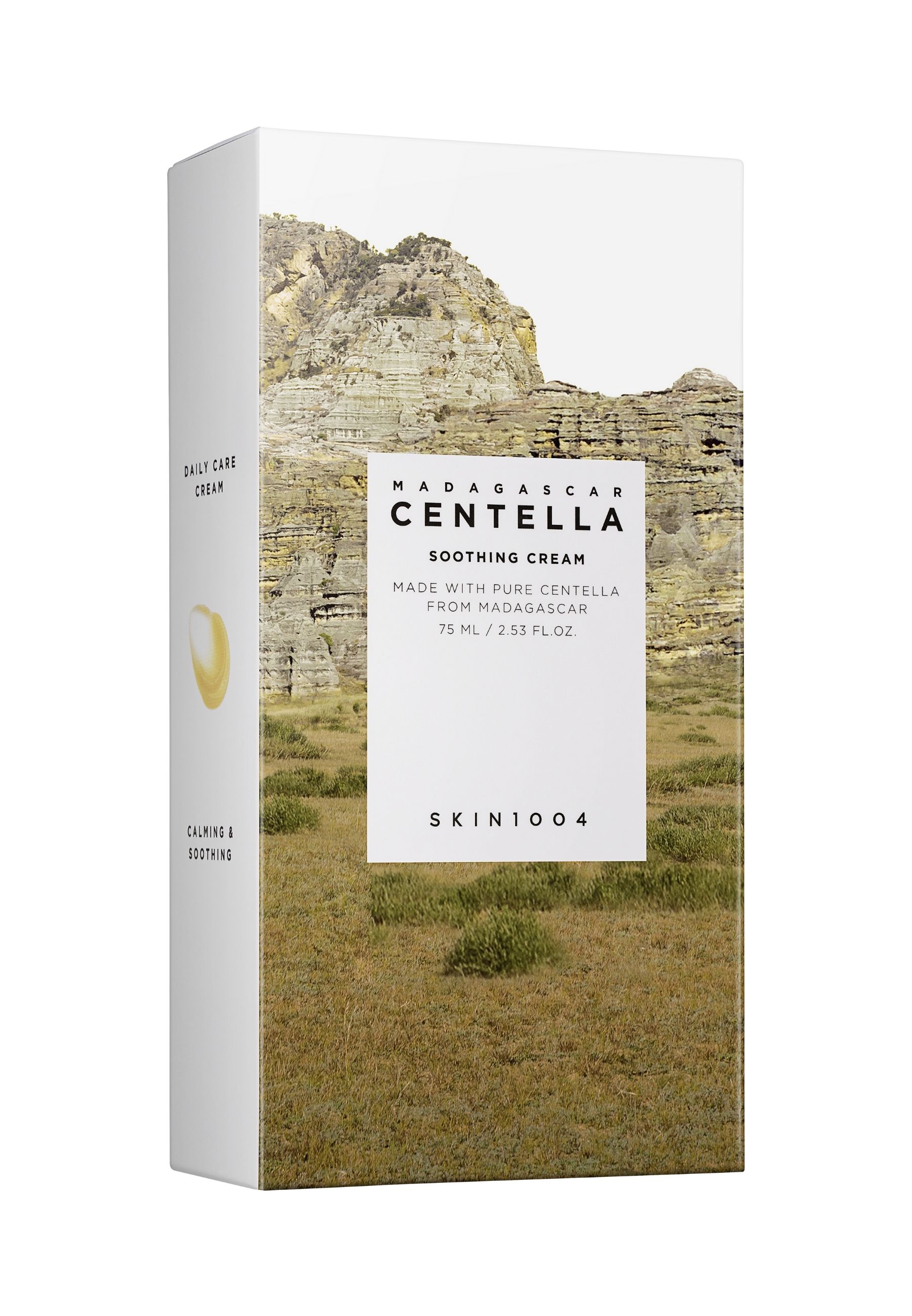Doos met tekst. Landschapsfoto. Tekst: MADAGASCAR CENTELLA, SOOTHING CREAM, SKIN1004.