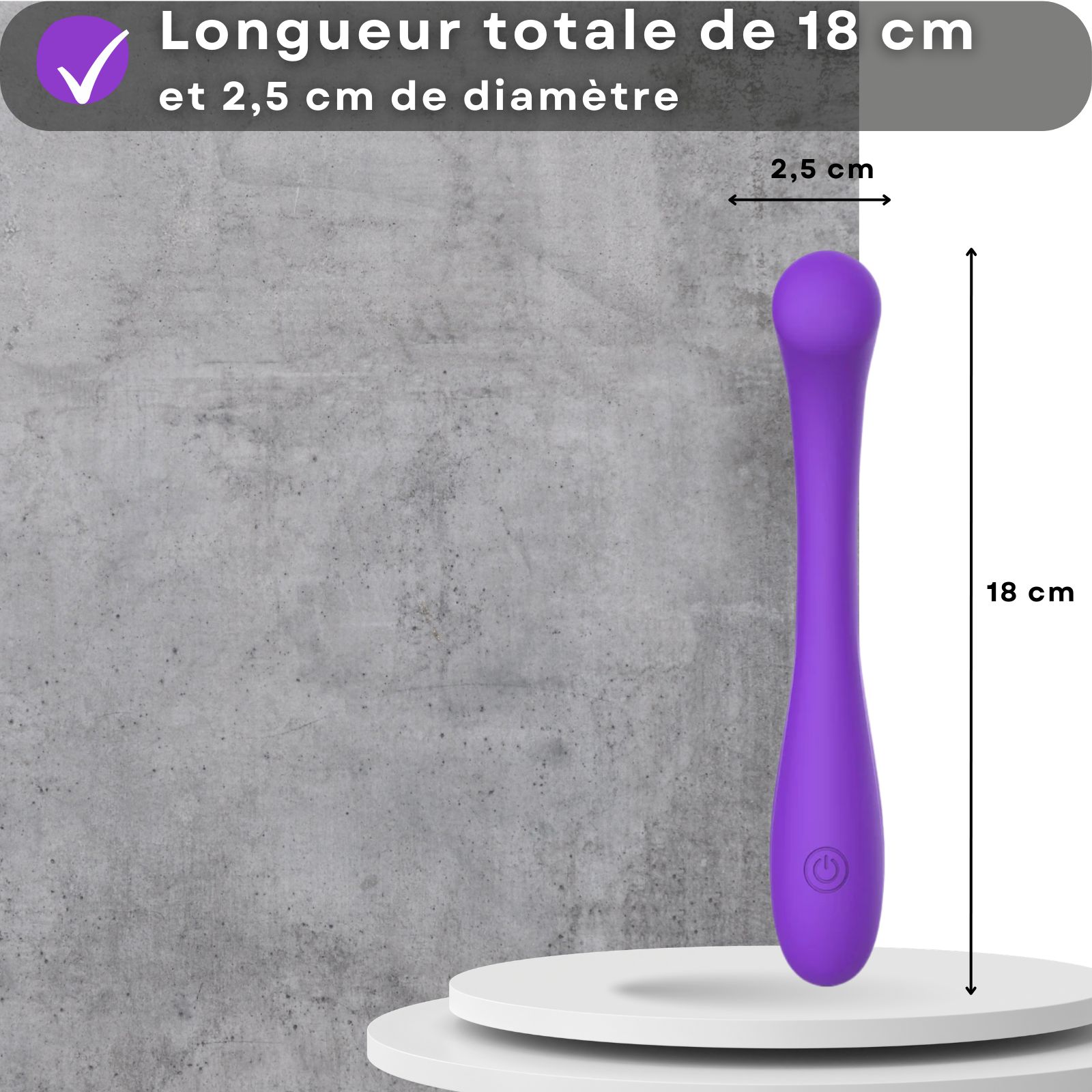Vibrateur violet. Texte avec caractéristiques: 18cm long, 2,5cm diamètre. Sur socle.