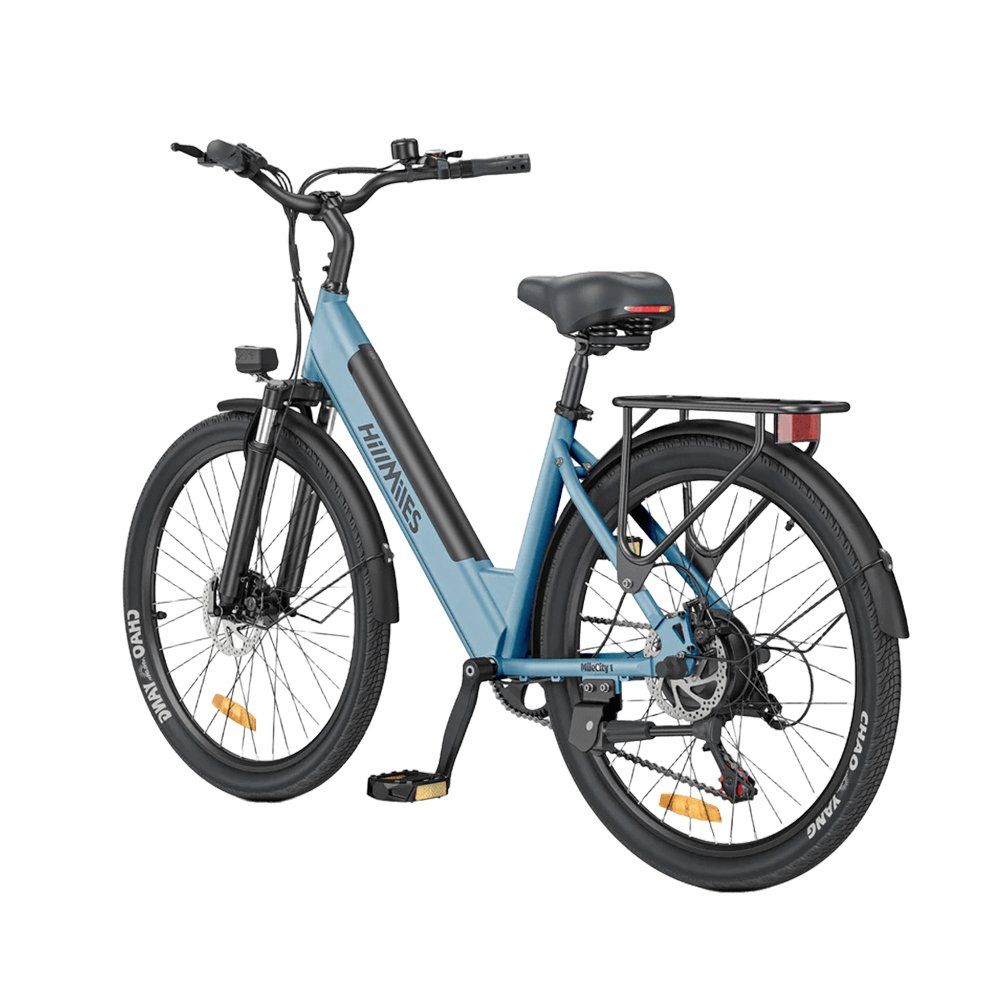 Vélo électrique bleu, vue arrière. Porte-bagages, cadre noir, marque HillMiles.