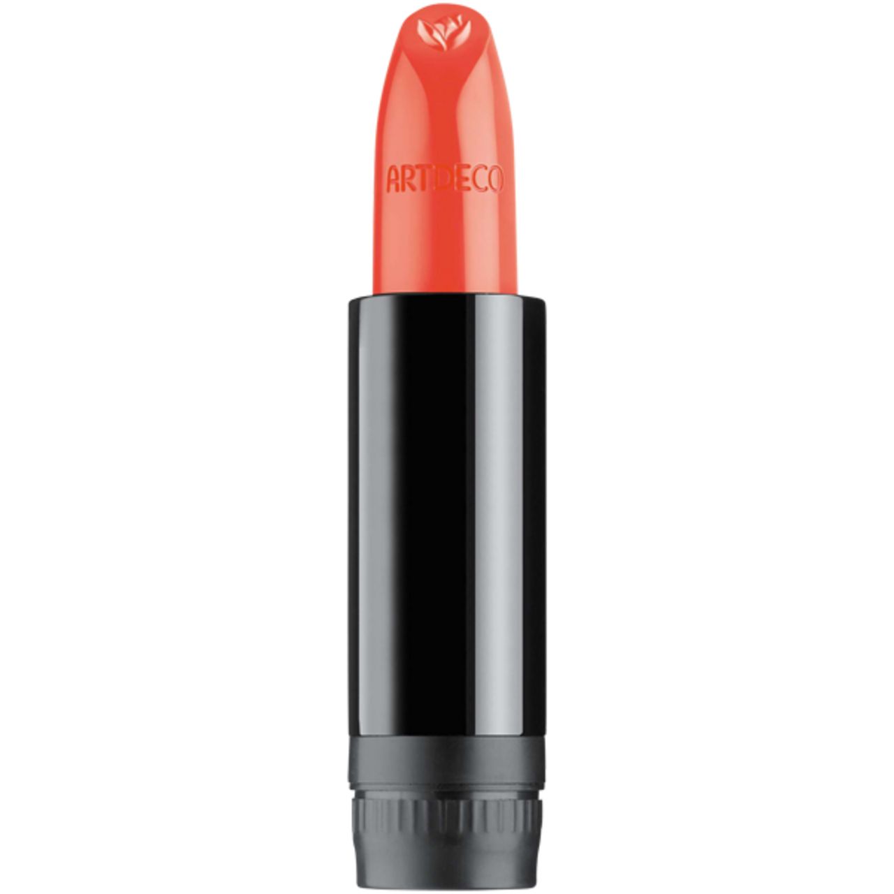 Artdeco Green Couture lippenstift navulling. Zwarte cilindrische houder met oranje lippenstiftpunt. Merk zichtbaar.