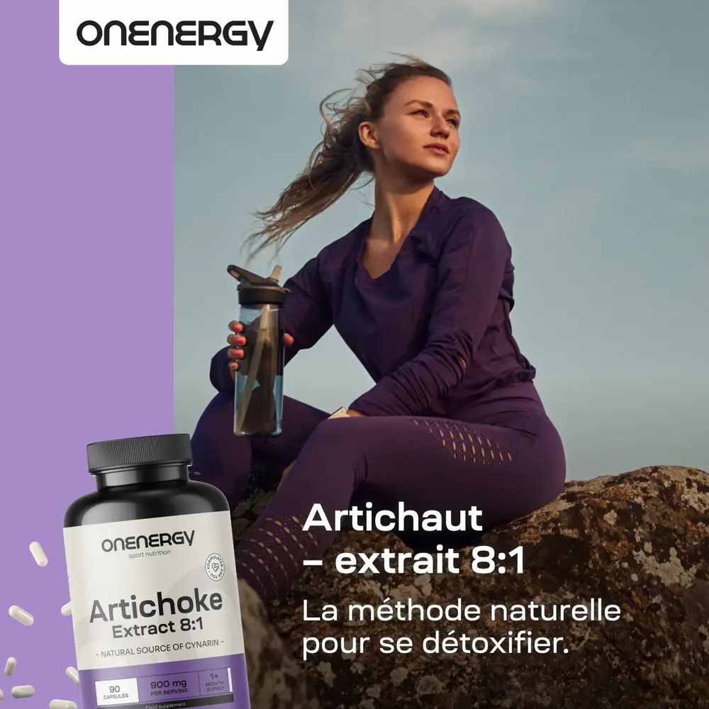 Femme en tenue de sport assise sur des rochers à côté d'un flacon d'OnEnergy Artichaut Extrait 8:1.