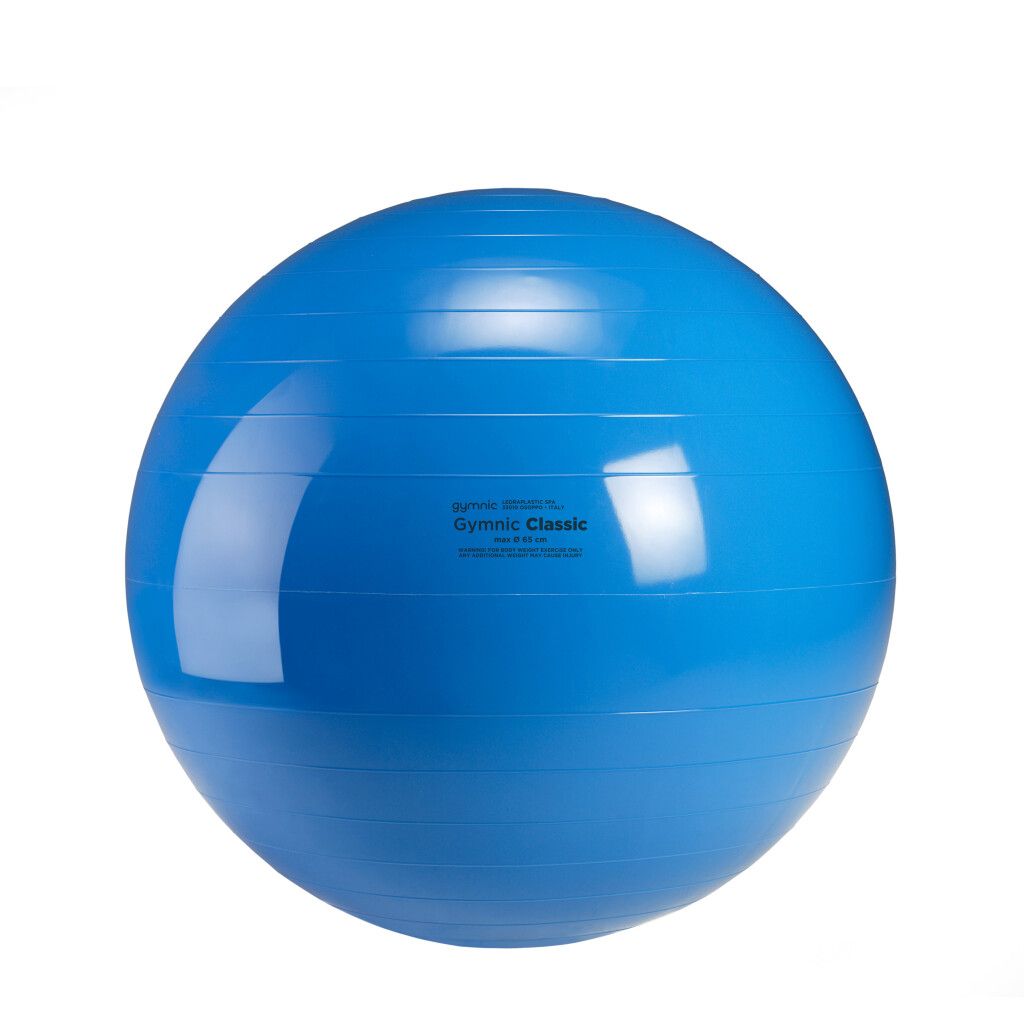 Blauwe gymnastiekbal met opdruk. Merk Gymnic Classic zichtbaar.