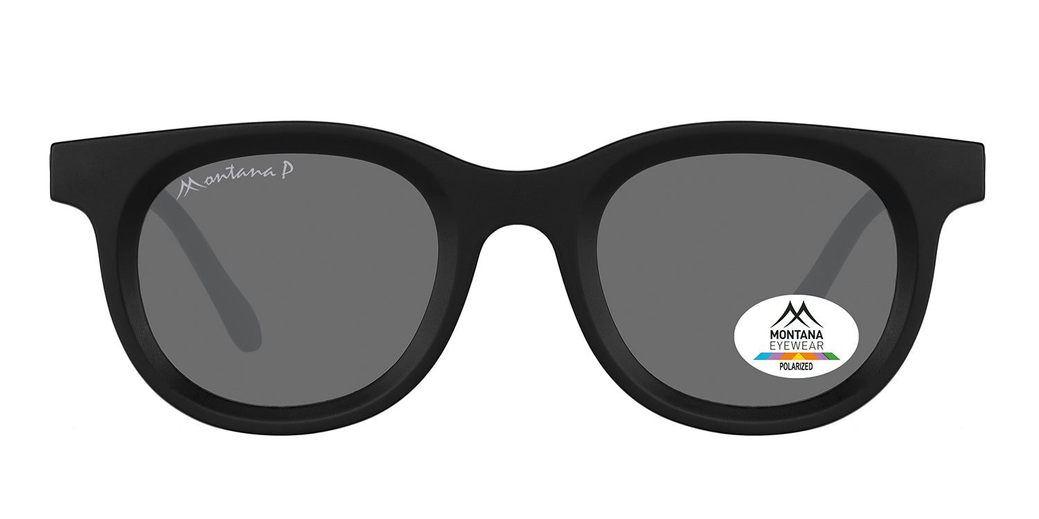 Zwarte zonnebril met ronde glazen. Montana Eyewear logo en polarisatie sticker op het glas. Zwart montuur.