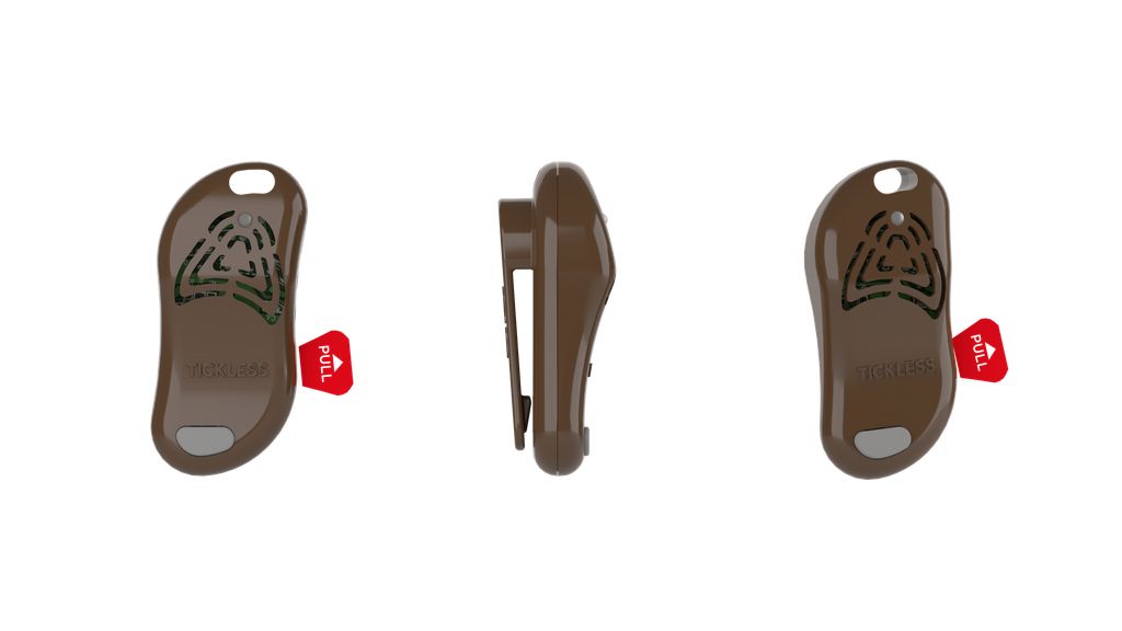 Trois vues de l'appareil TICKLESS marron. Avec languette rouge. Boîtier perforé. Avec clip.