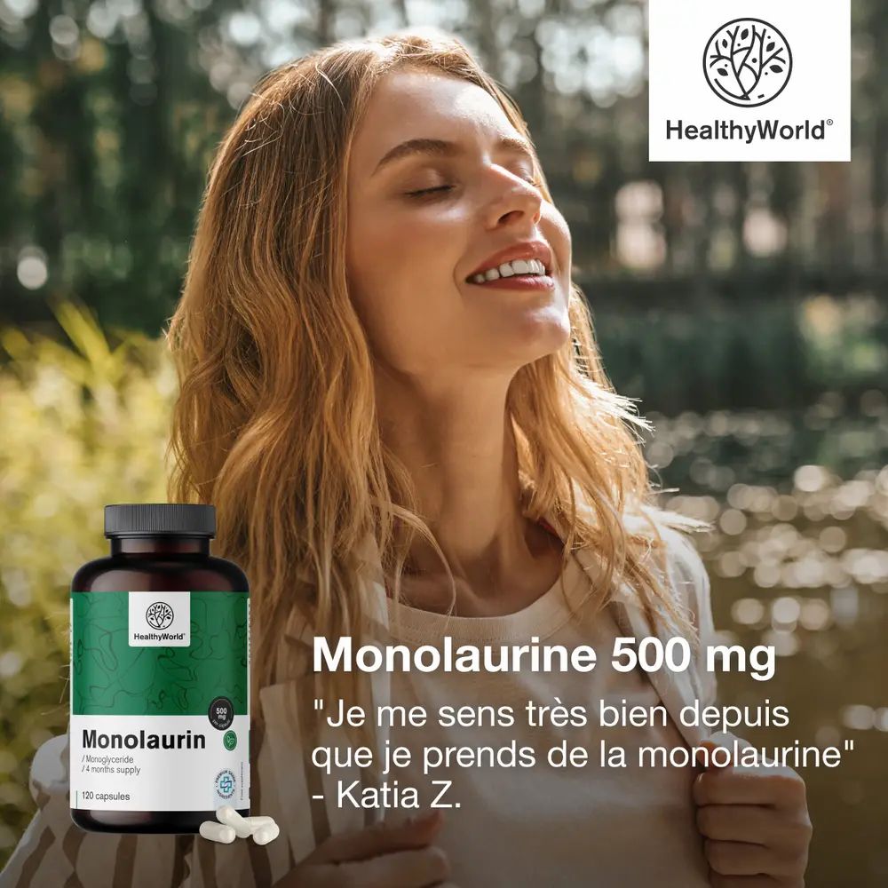 Femme avec boîte de Monolaurine 500 mg, se mouchant.