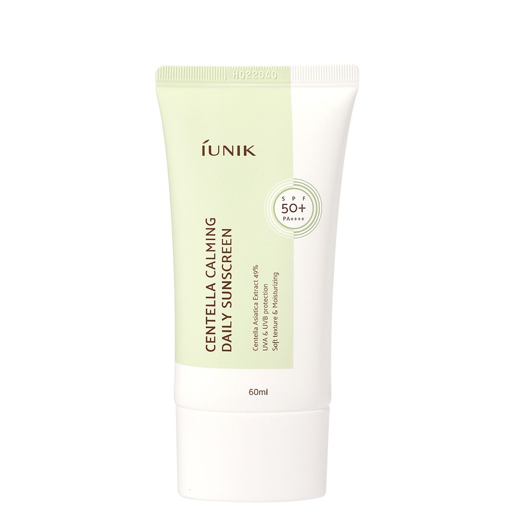 Tube iUNIK Centella Calming Daily Sunscreen avec SPF 50+ PA++++.