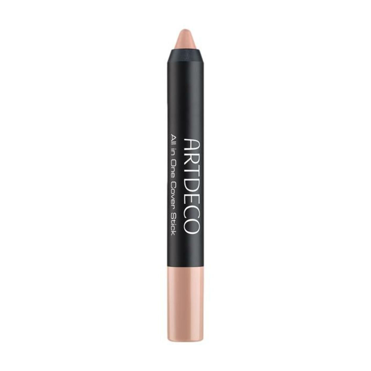 Concealer stick. Cilindervormige stick met zwarte schacht en beige punt. Opschrift: ARTDECO All in One Cover Stick.