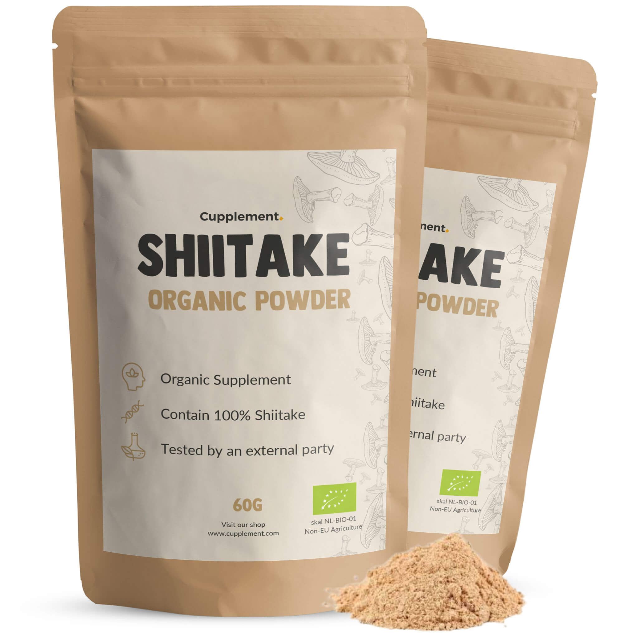 Deux sachets de poudre de shiitake. Inscription : Shiitake Organic Powder. Avec label bio.