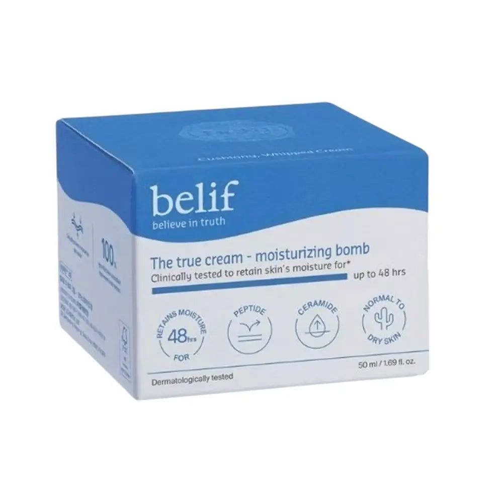 Boîte Belif The True Cream Moisturizing Bomb. Emballage bleu et blanc avec informations sur le produit.