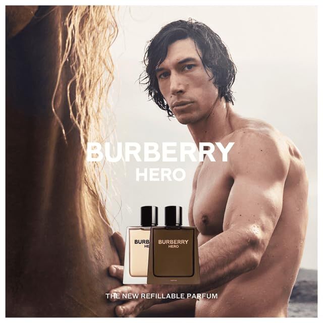 Reclamebeeld met man en parfumflacons. Flessen bruin, vierkant, zwarte dop. Tekst: BURBERRY HERO, The new refillable parfum.