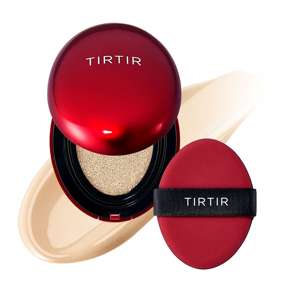TIR TIR Cushion ouvert dans son emballage rouge, avec applicateur et trace de fond de teint.
