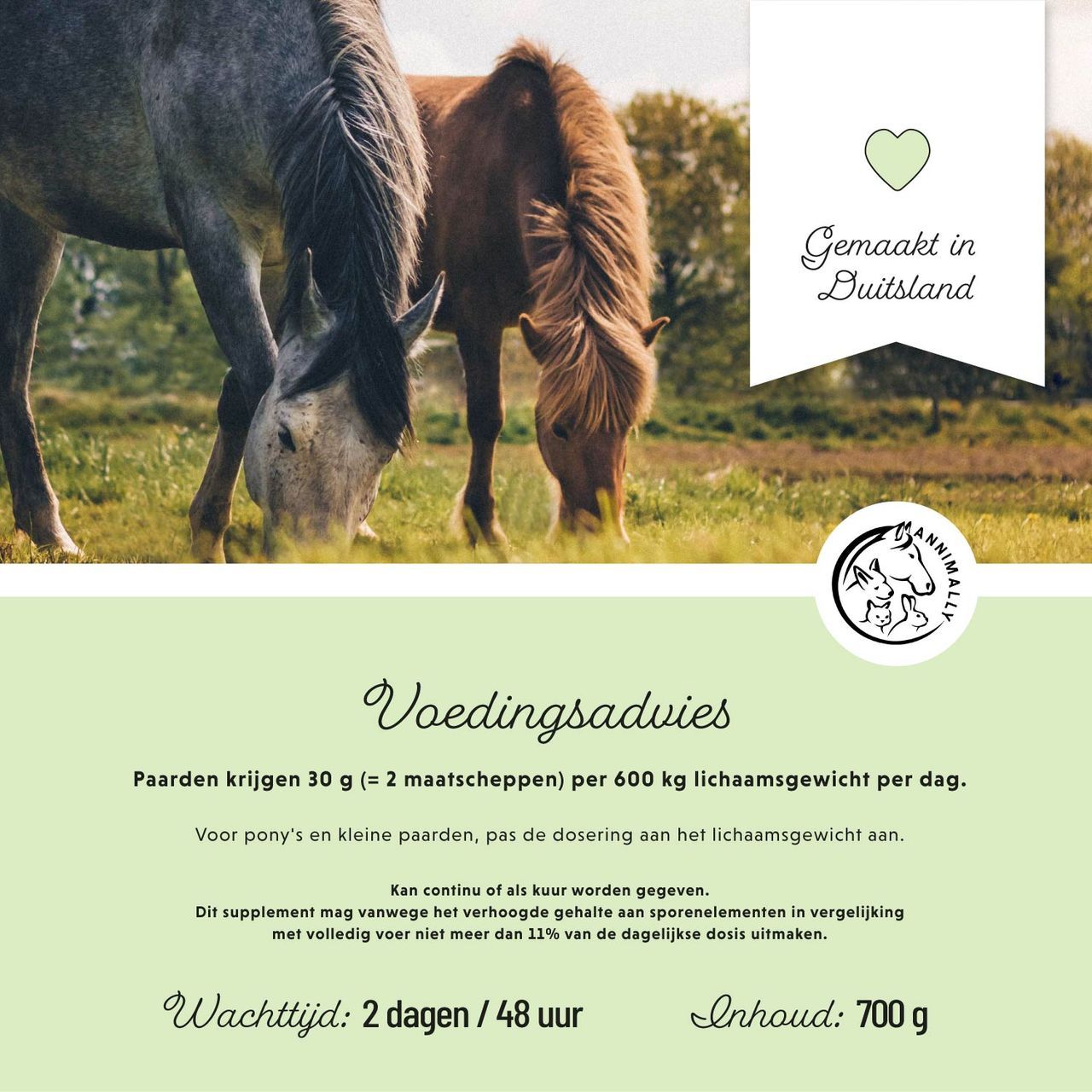 Twee paarden grazen. Tekst: Voedingsadvies. Inhoud: 700 g. Gemaakt in Duitsland.