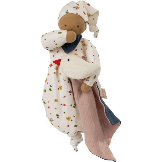 Poupée en tissu avec bonnet à fleurs, tenant un doudou blanc avec tissu rose et bleu.