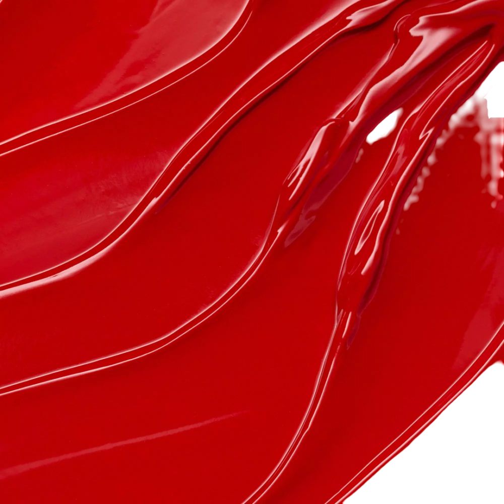 Gros plan de traits de rouge à lèvres rouges. Texture brillante et rouge.