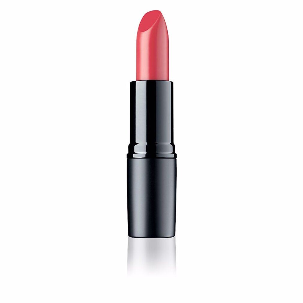 Roze lipstick in zwarte huls. Witte achtergrond met reflectie.