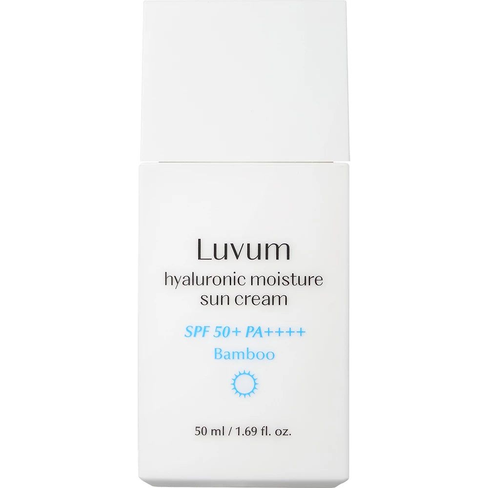 Crème hydratante LUVUM à l'acide hyaluronique SPF 50+ PA++++. Tube blanc avec texte bleu. 50 ml.