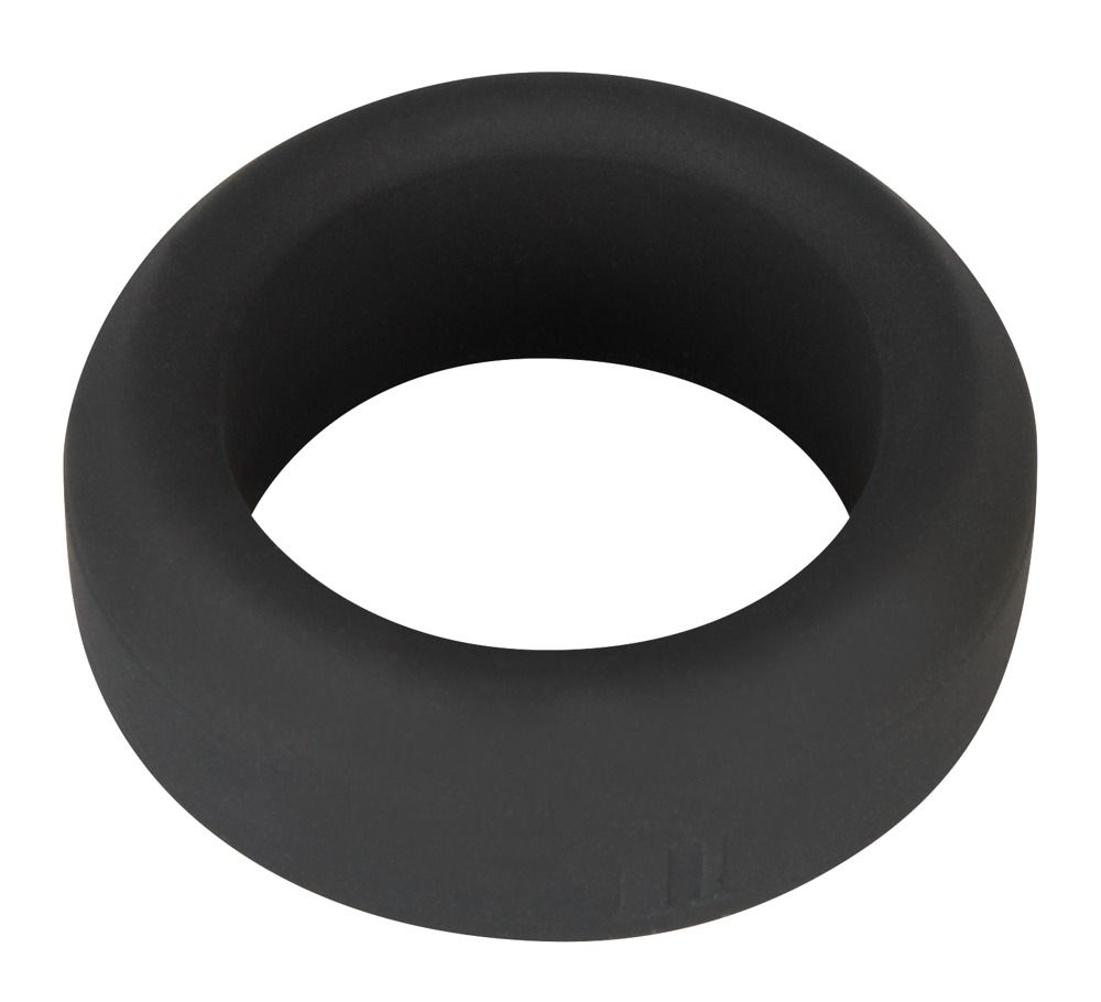 Bague de pénis noire en matériau flexible, ronde.