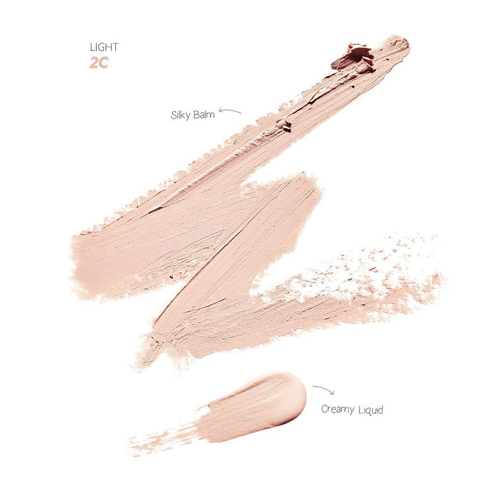 Échantillons de correcteur clair. En haut : Silky Balm. En bas : Creamy Liquid. Texte : Light 2C.