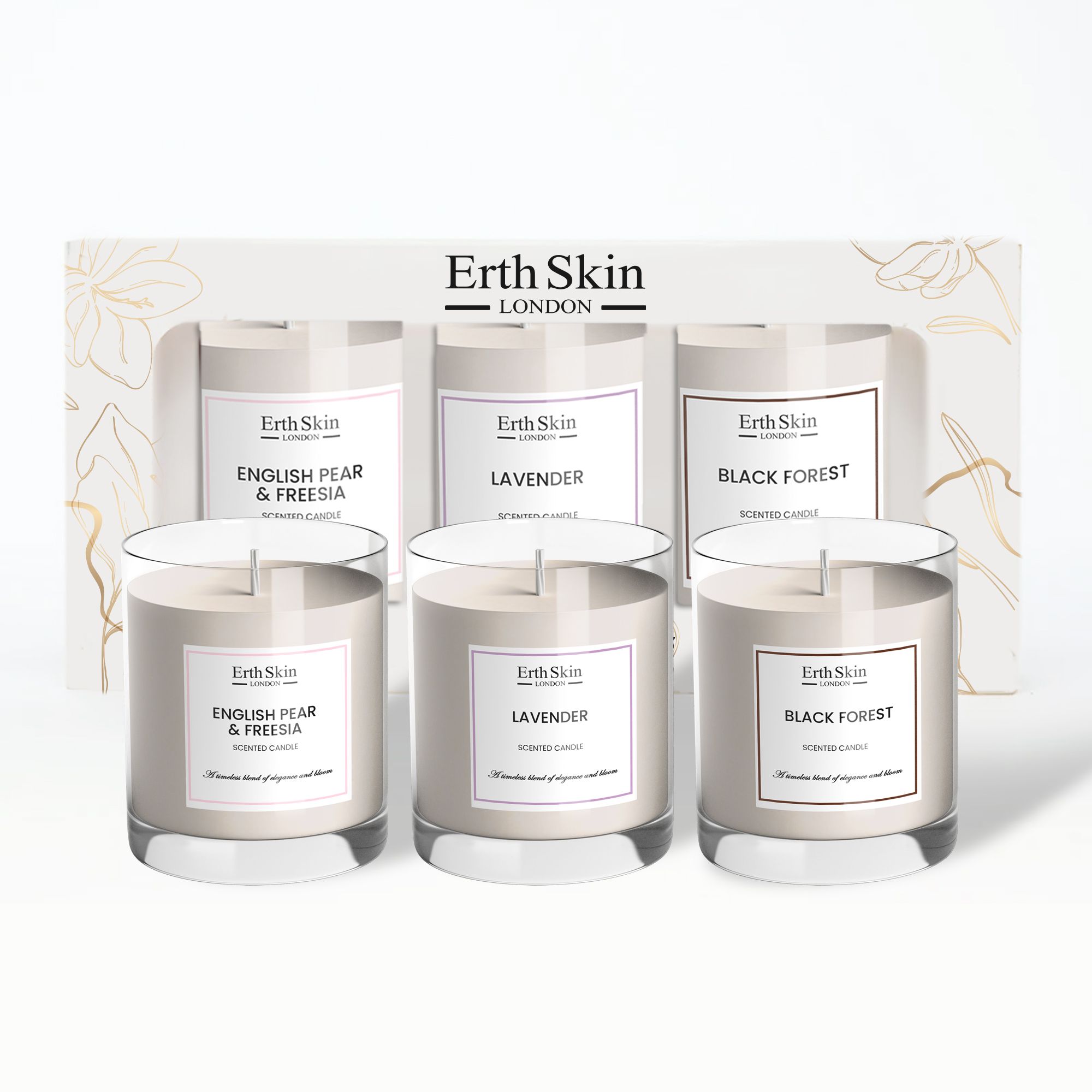 Zes Erth Skin London kaarsen, in glazen en geschenkverpakking. Labels: "English Pear & Freesia", "Lavender" en "Black Forest".