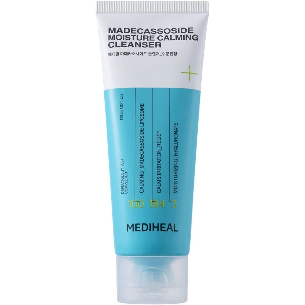 Tube blanc et bleu. Inscription: Madecassoside Moisture Calming Cleanser. Marque: MEDIHEAL. Texte en anglais et coréen. Testé dermatologiquement.