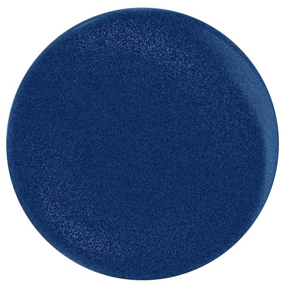 Blauwe nagellakfles met beige dop. Opschrift: Max Factor, Miracle Pure, Priyanka.