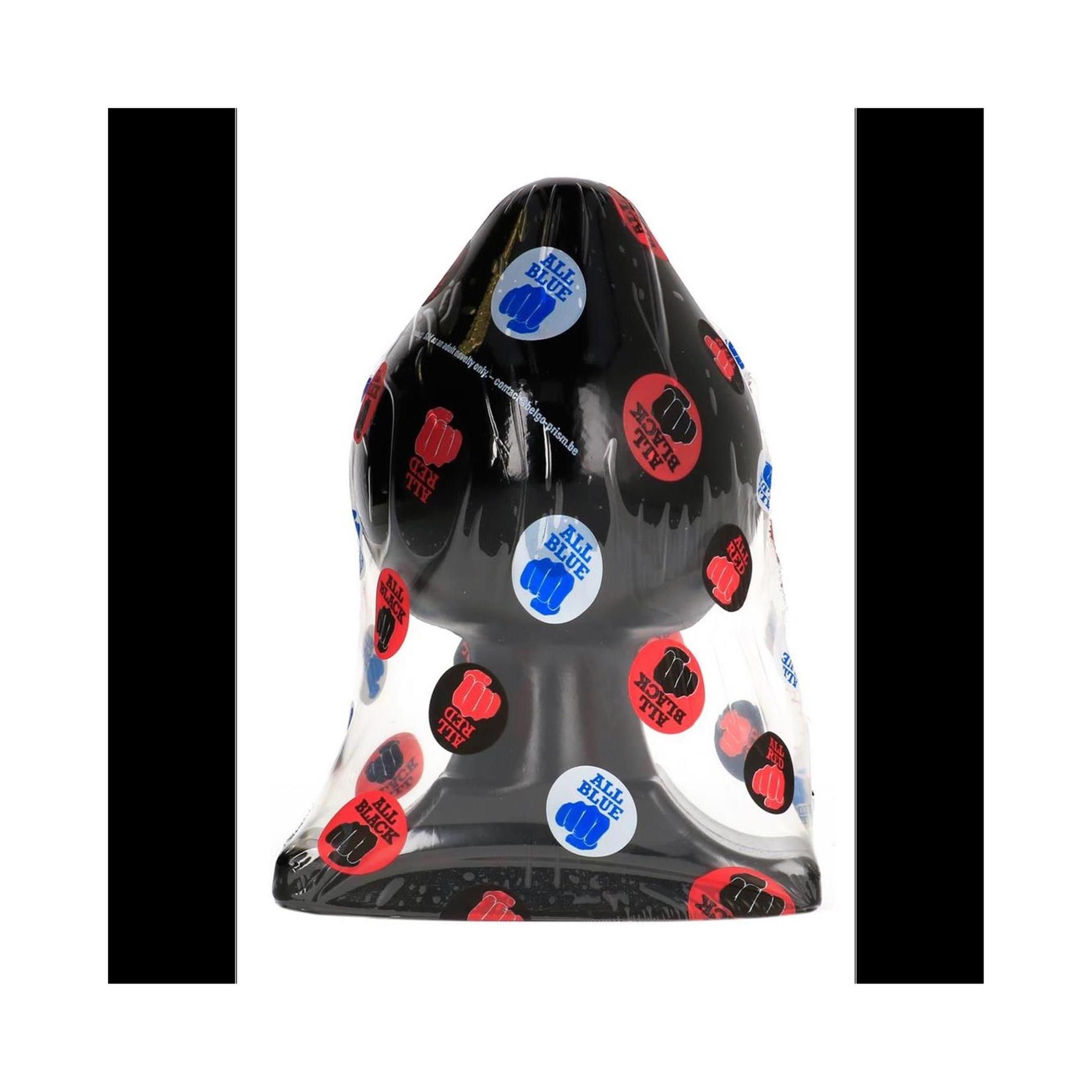 Zwarte anale plug in doorzichtige verpakking met rode en blauwe stickers.