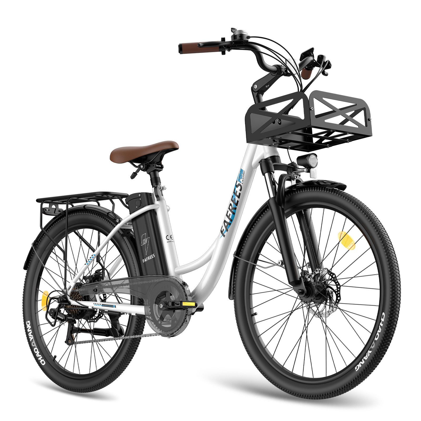Vélo électrique Fafrees F26 blanc, avec panier. Pneus noirs, selle et poignées marron. Batterie sur cadre. Porte-bagages.