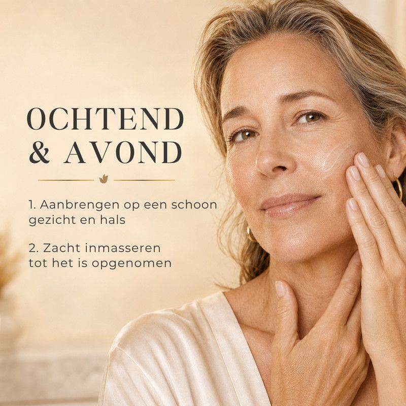 Een pot Talia 24k Gold Supreme Age-Recovery Cream met een spatel.