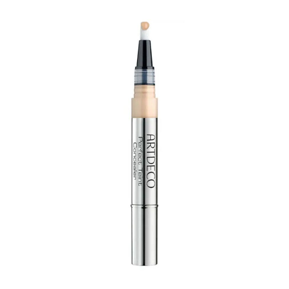 PERFECT TEINT concealer. Zilverkleurige behuizing, lichtbeige tint. Opschrift: ARTDECO Perfect Teint Concealer.