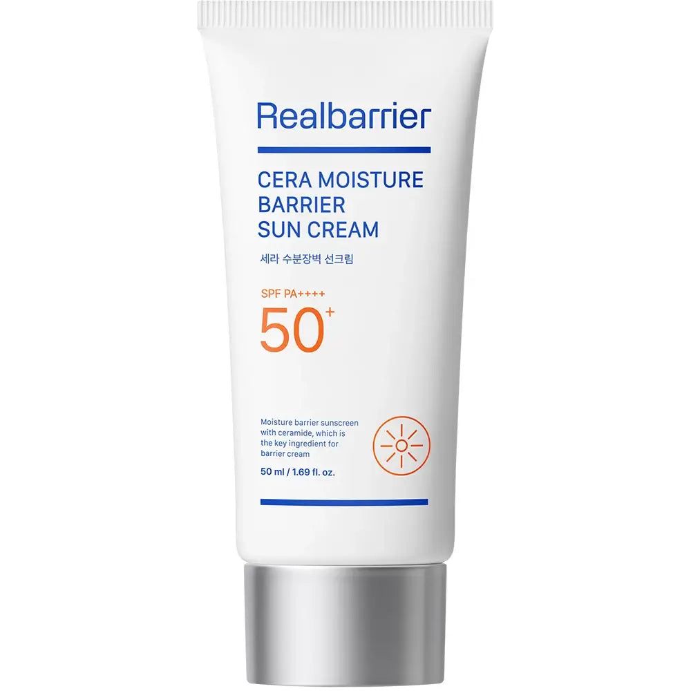 Tube blanc avec bouchon argenté. Inscription: Realbarrier Cera Moisture Barrier Sun Cream SPF 50+. Emballage de crème solaire.