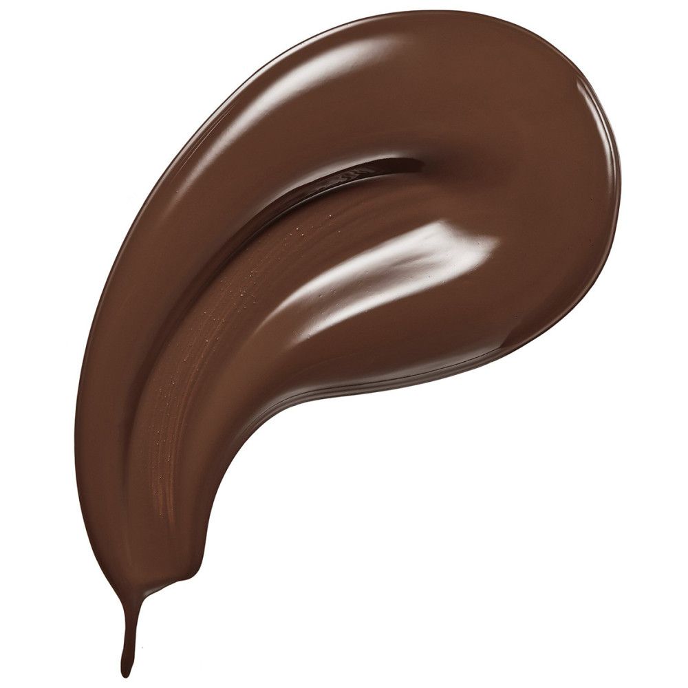 Donkerbruine foundation-swirl op witte achtergrond. Glanzende textuur met druppel aan het einde.