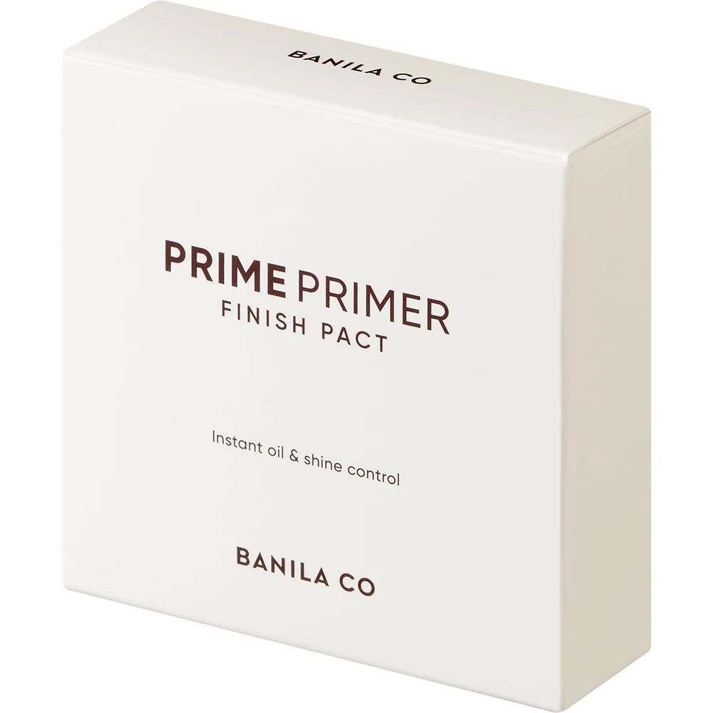 Witte verpakking voor Prime Primer Finish Pact van Banila Co. met tekst.