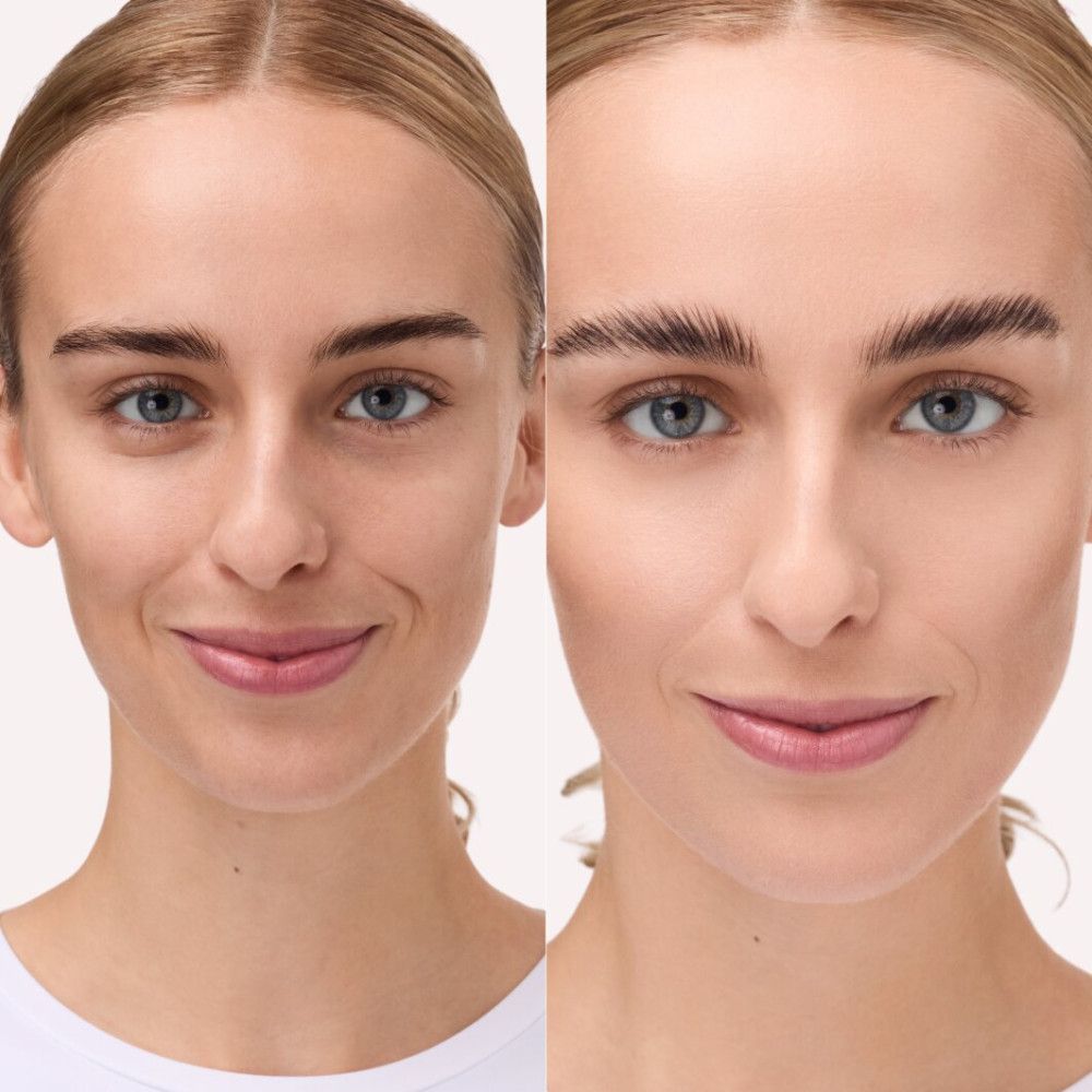 Gezicht van een vrouw, links onopgemaakt, rechts met geaccentueerde wenkbrauwen. De wenkbrauwen zijn naar boven geborsteld en lijken voller.