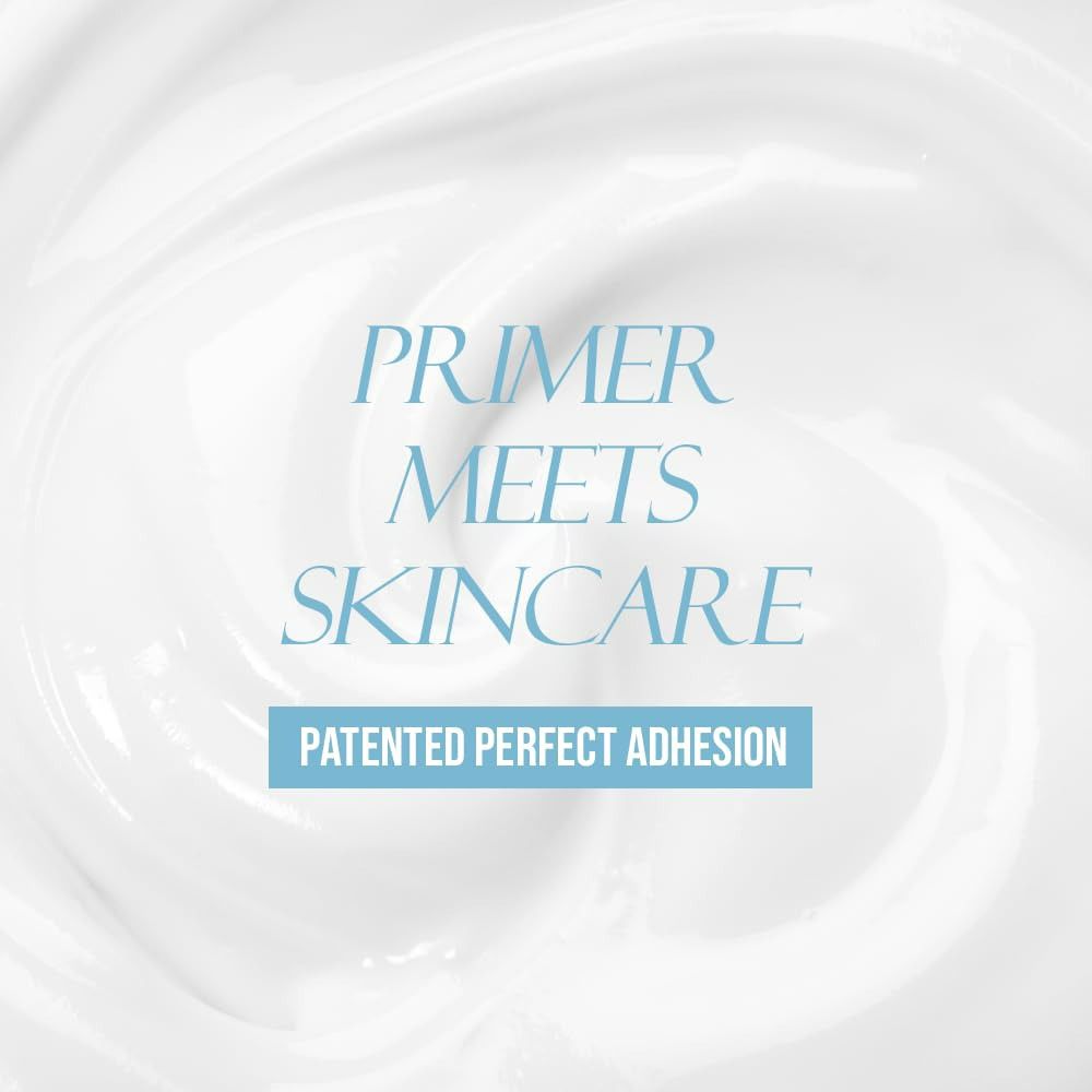 Wit product met tekst PRIMER MEETS SKINCARE en PATENDED PERFECT ADHESION op blauwe achtergrond.
