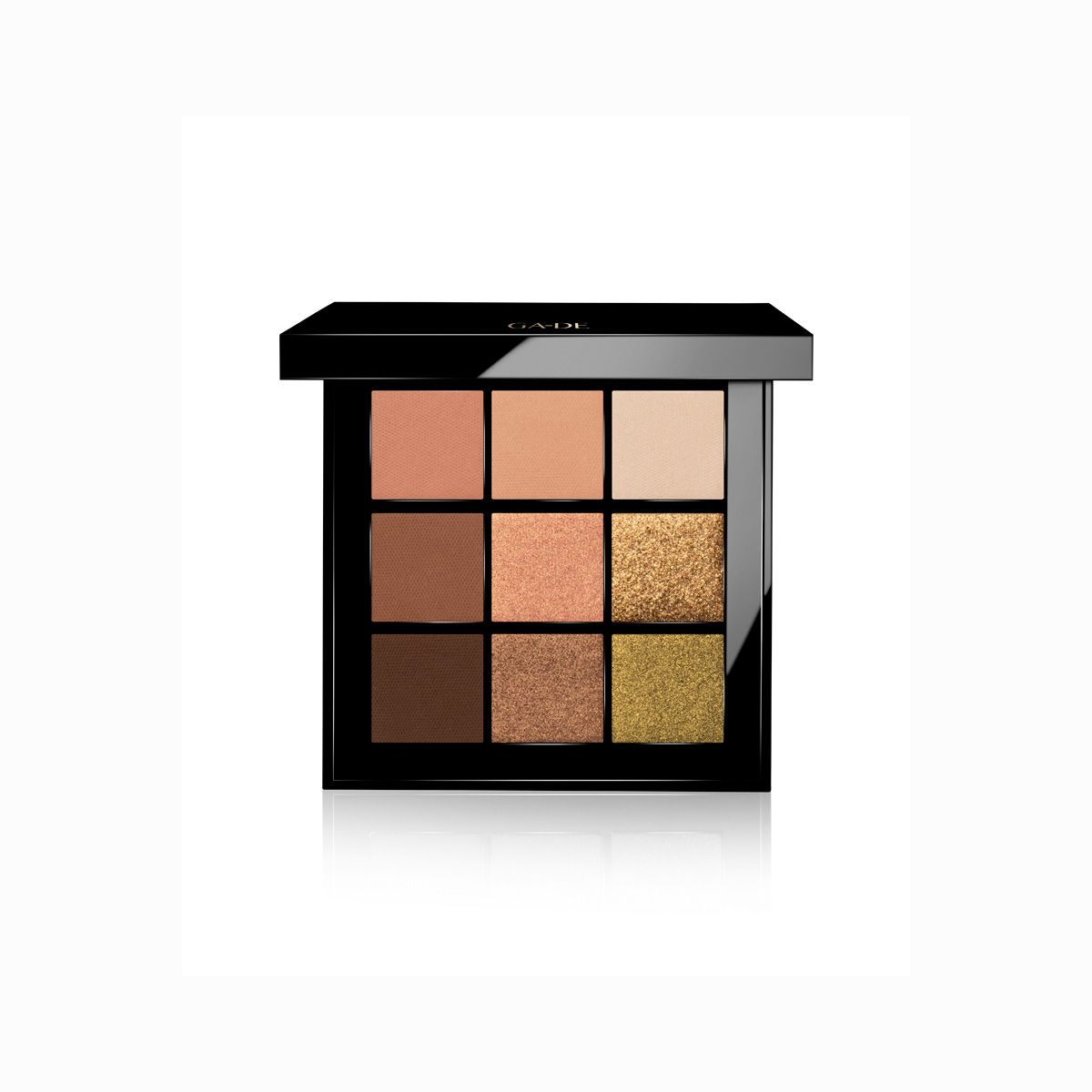Palette de fards à paupières Ga-De Velveteen. Palette carrée noire avec neuf teintes. Marque en haut.