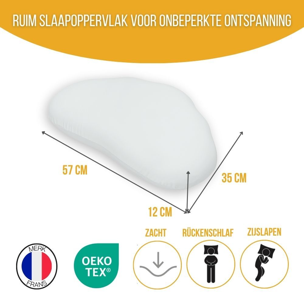 Wit kussen met afmetingen. 57x35x12 cm. Zacht, rug- en zijslapers. Oeko-Tex-label.