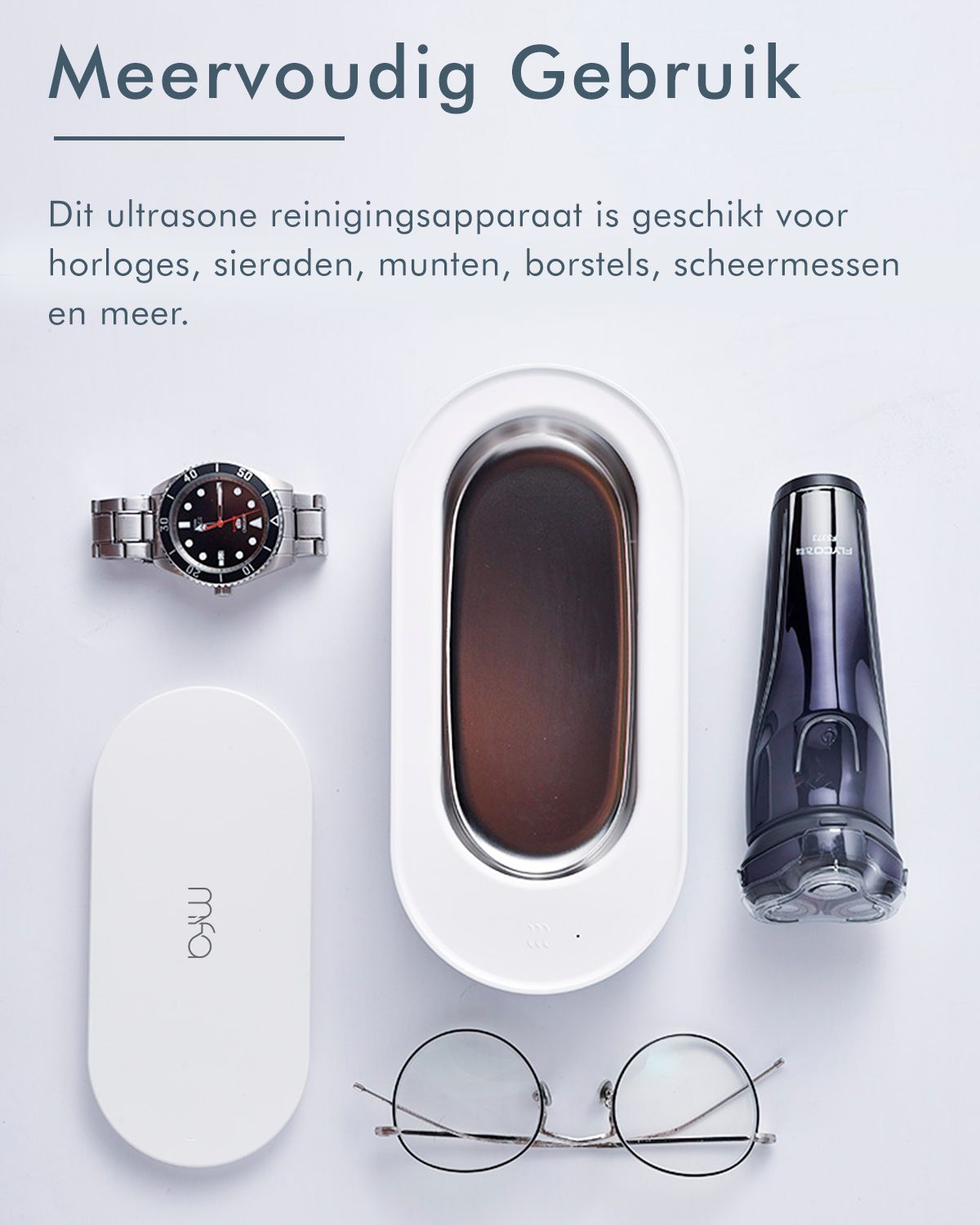 Ultrasone reiniger met accessoires. Horloge, bril, scheermes, sieraden, apparaat.