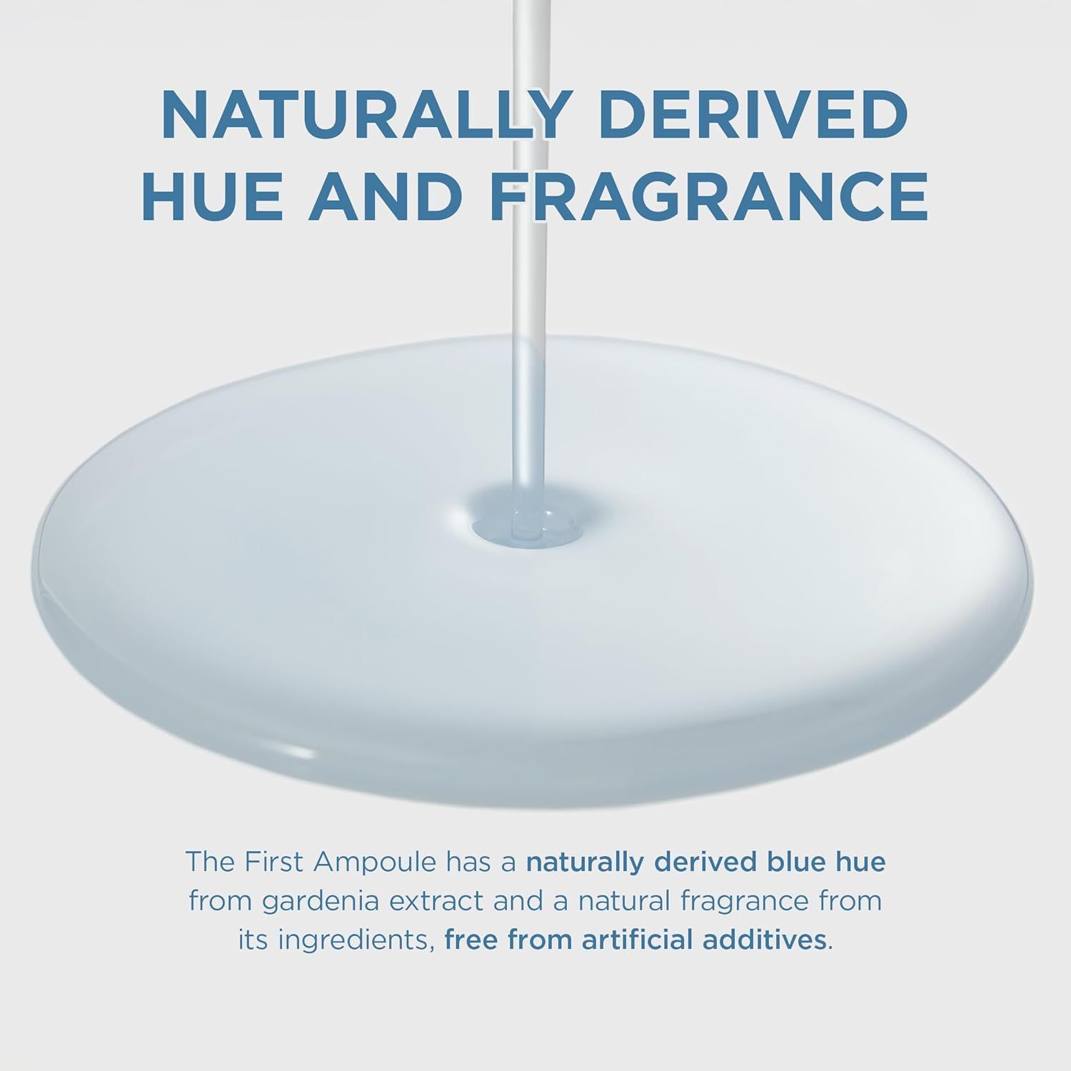 Close-up van een vloeistof. Tekst: 'NATUURLIJK AFGELEIDE KLEUR EN GEUR'.