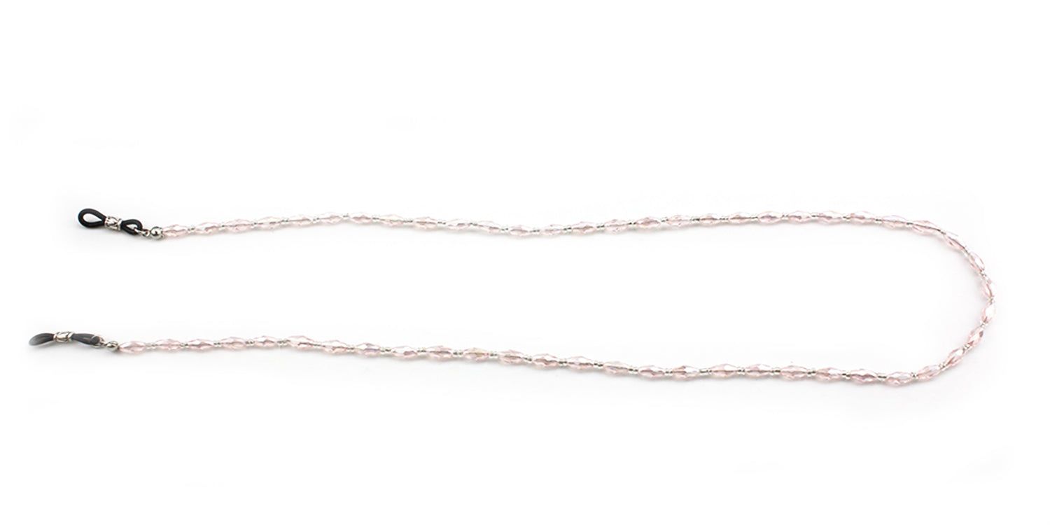 Brillenketting met roze kralen. Zwarte brilhouders aan beide uiteinden. Op witte achtergrond.