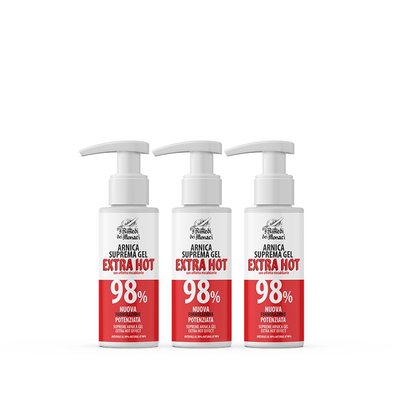 Trois flacons blancs avec pompe. Étiquette rouge avec texte: Extra Hot, 98%.