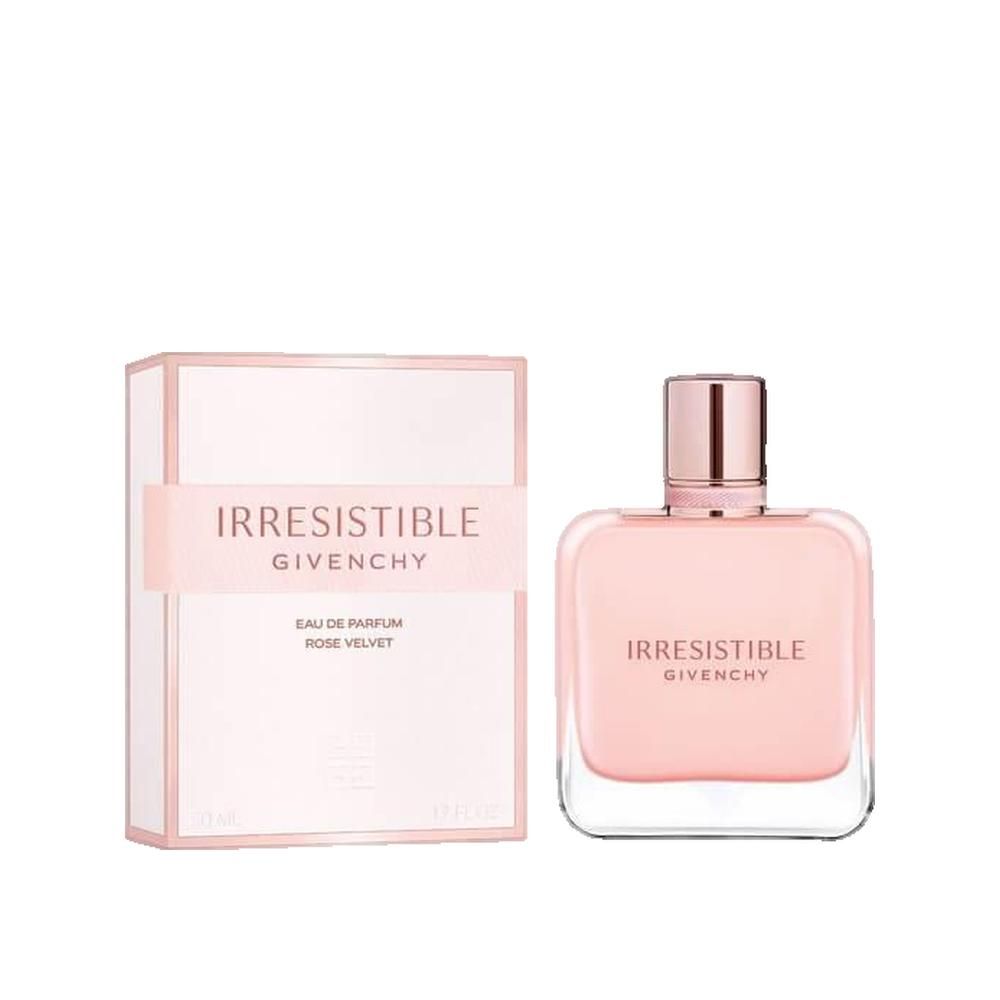 Roze fles en verpakking. Opschrift "Irresistible Givenchy Eau de Parfum Rose Velvet". Fles met roze gouden dop.