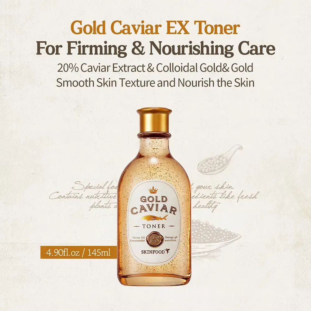 Flacon Gold Caviar Ex Toner. Verre ambré avec particules d'or. Bouchon doré. Texte : Gold Caviar, Toner, SKINFOOD.