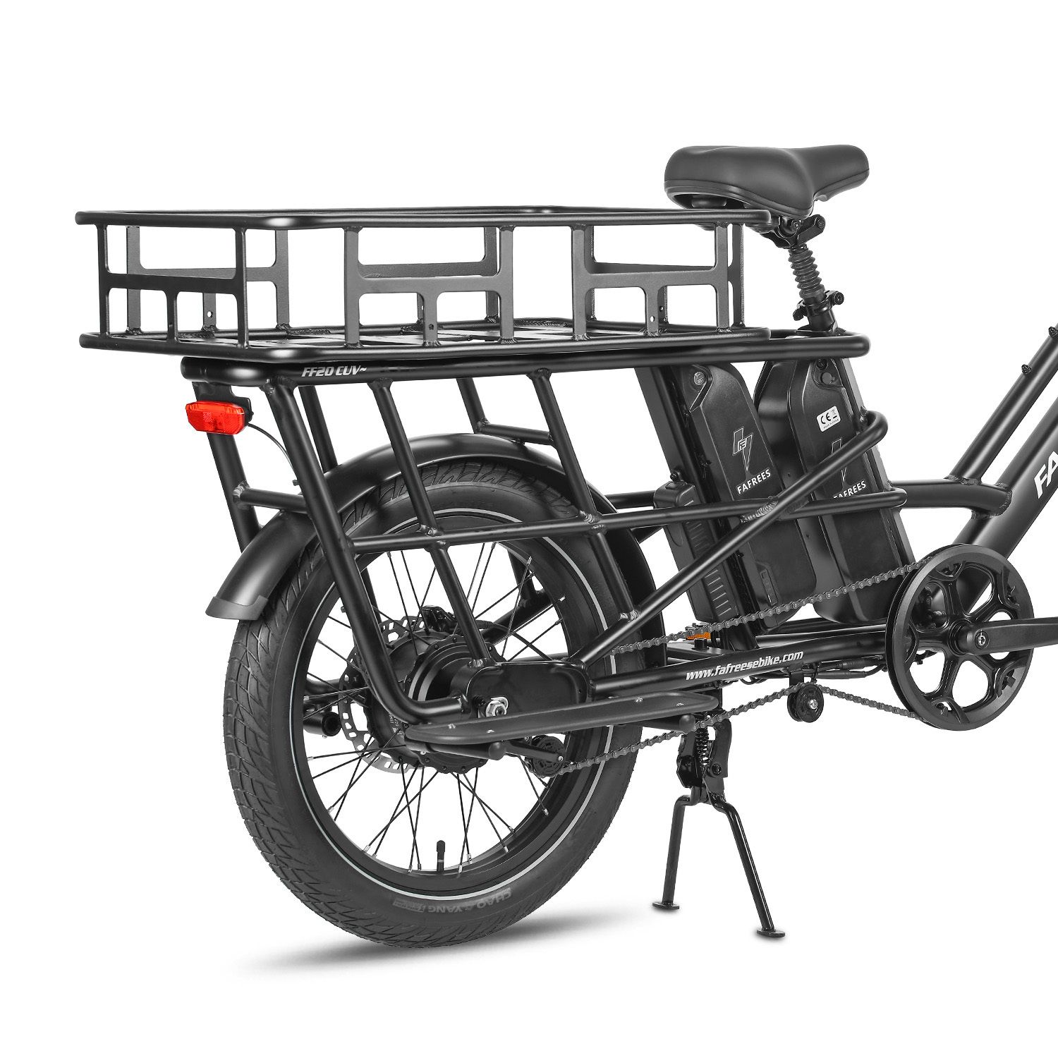 Vélo cargo électrique noir avec porte-bagages, feu arrière et double batterie. Marque Fafrees.