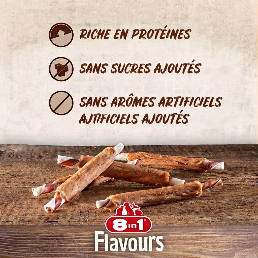 Plusieurs friandises pour chiens à garniture de viande sur surface en bois. Logo '8in1 Flavours' en bas.