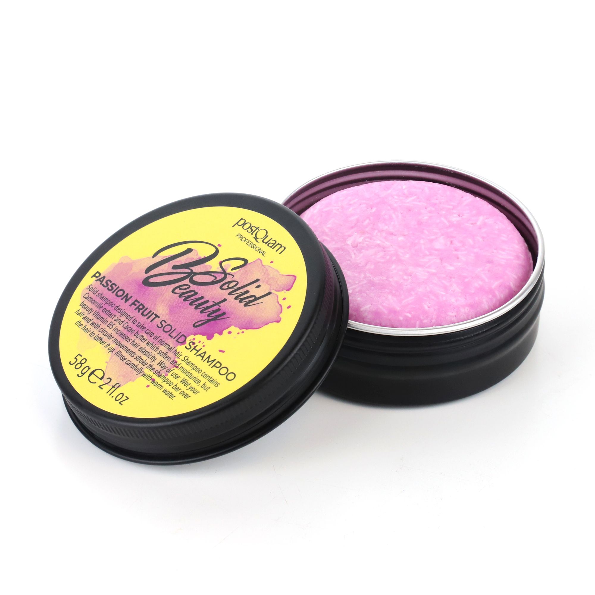 Ronde, roze vaste shampoo in zwarte doos met gele deksel. Opschrift: B Solid Beauty, Passion Fruit Solid Shampoo.