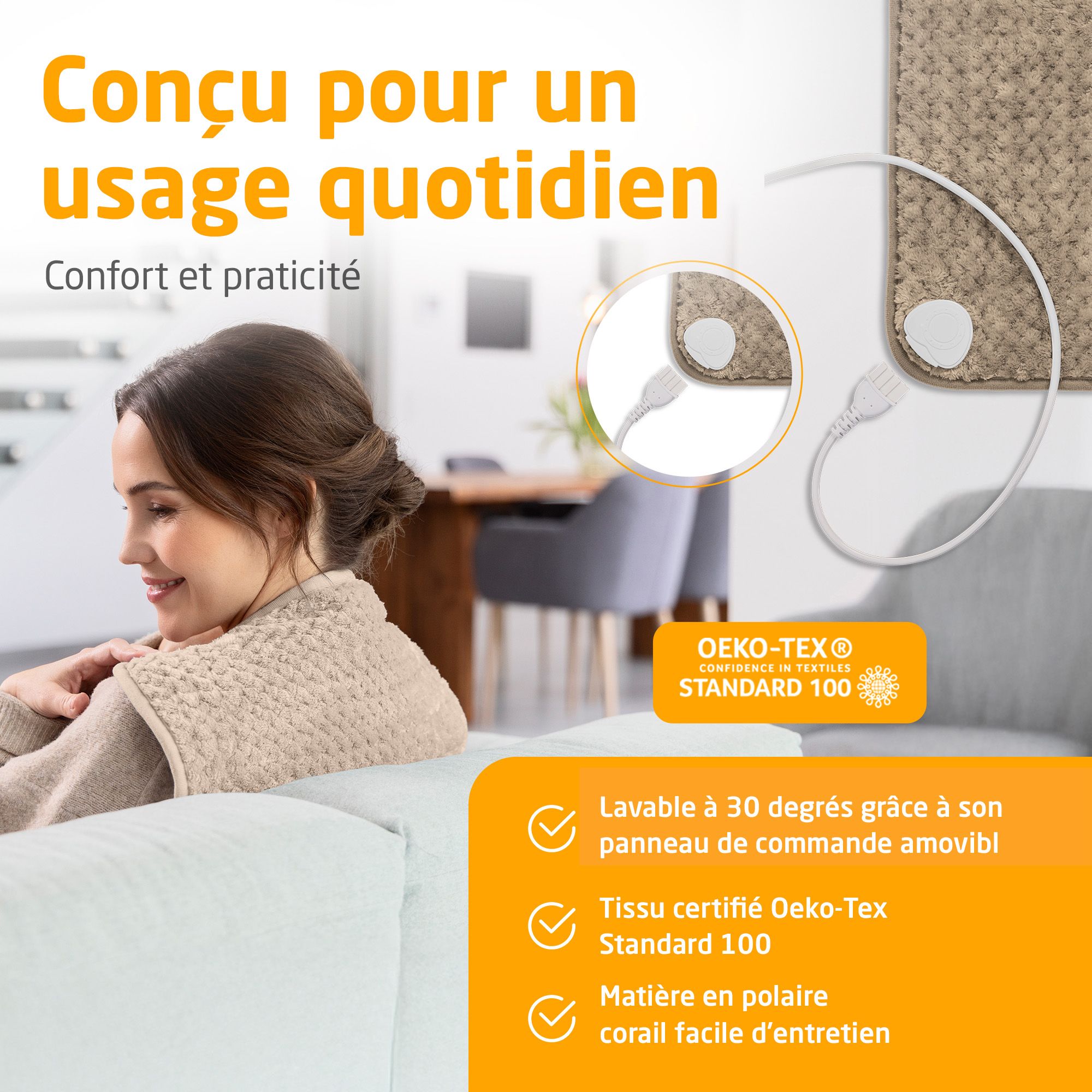 Femme tenant coussin chauffant. Surface ultra douce, léger et portable. Idéal pour canapé, lit ou chaise de bureau.