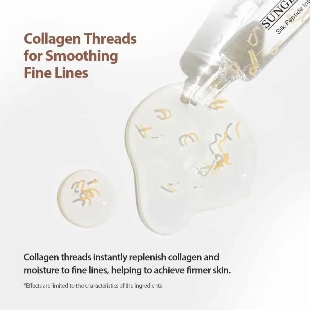 Gros plan sur un liquide avec des fils de collagène. Texte : Collagen Threads for Smoothing Fine Lines. Fond blanc.