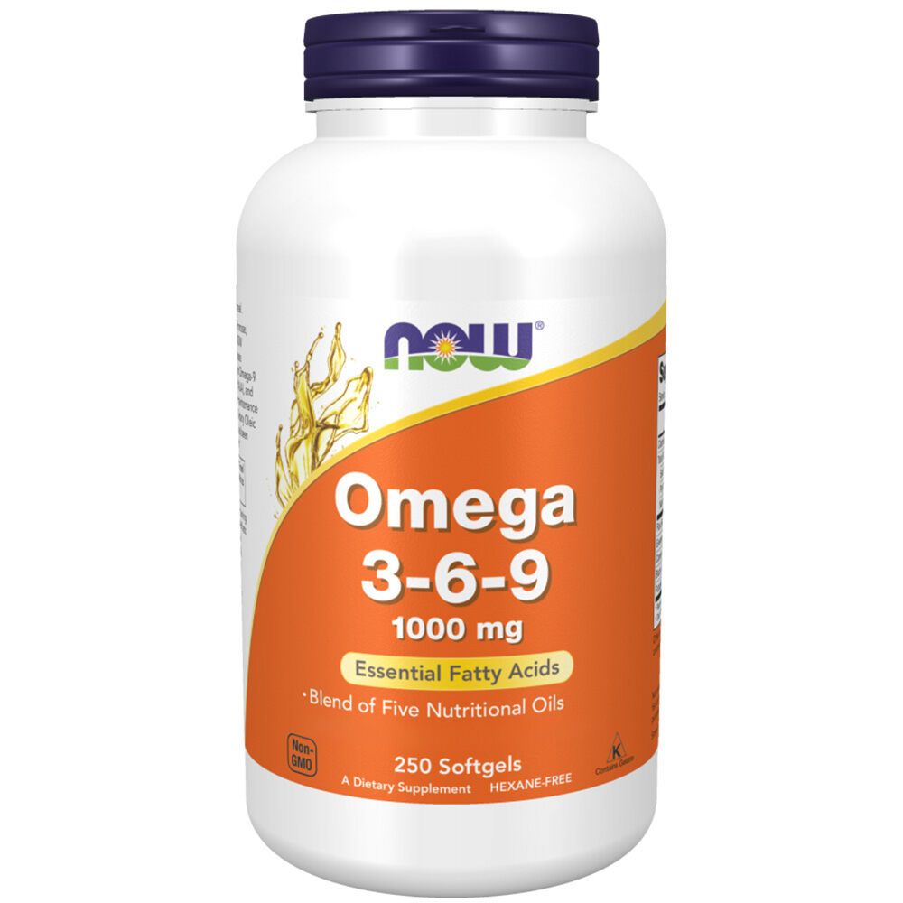 Witte fles met blauwe dop. Oranje etiket met "Omega 3-6-9" en "1000 mg". Merk: NOW.