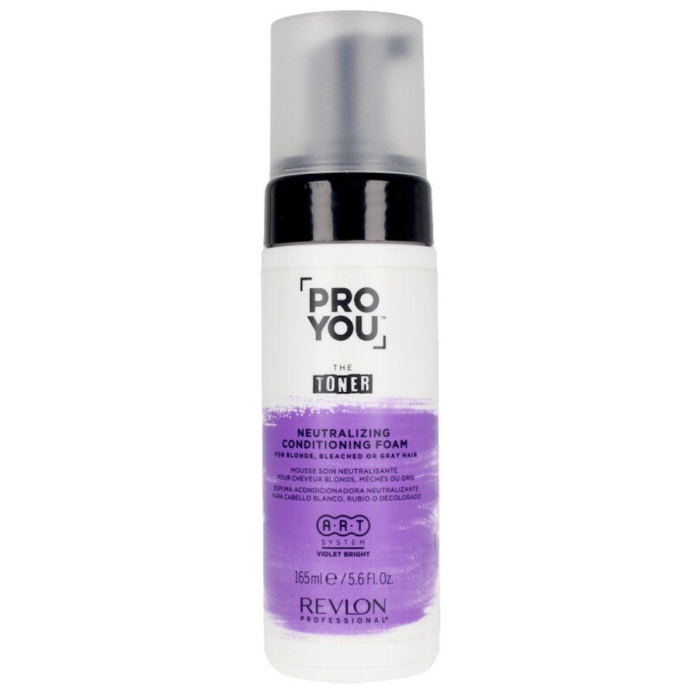 Flacon Revlon Proyou The Toner Foam. Étiquette blanche avec accents violets. Texte: PRO YOU, THE TONER, Neutralizing Conditioning Foam, Revlon Professional.