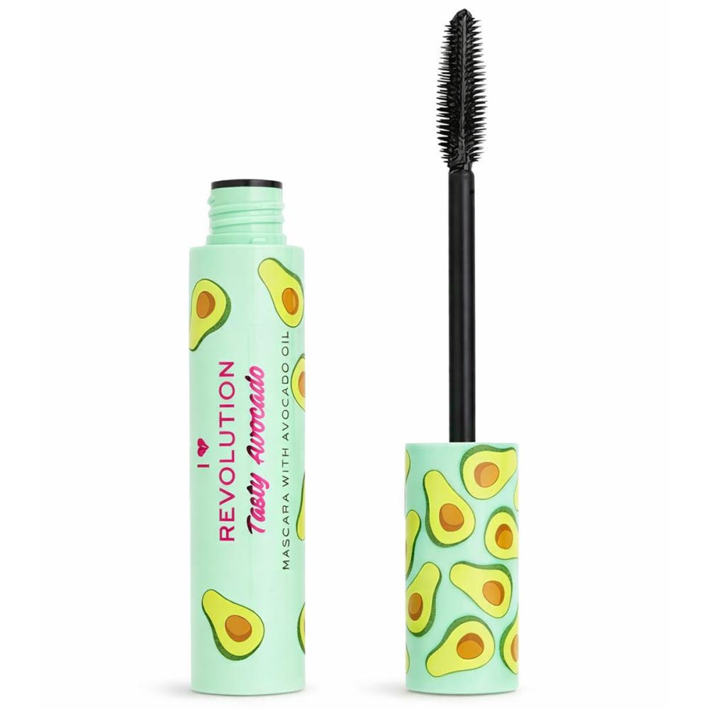 Mascara Tasty Avocado, lichtgroene tube met avocado-patroon. Zwarte borstel eruit. Tekst: Revolution, Tasty Avocado, Mascara with Avocado Oil.